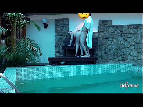 ❤️ Boss invita a cameriera à a piscina, ma ùn pudia resiste à un caldu ❌ Solo porno à co.xxxomg.ru ❌