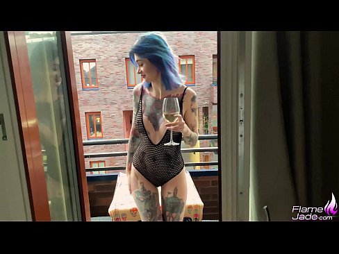 ❤️ Ragazza tremenda chì succhia cù una bocca è cazzo appassionatamente sottu à u celu apertu ❌ Solo porno à co.xxxomg.ru ❌